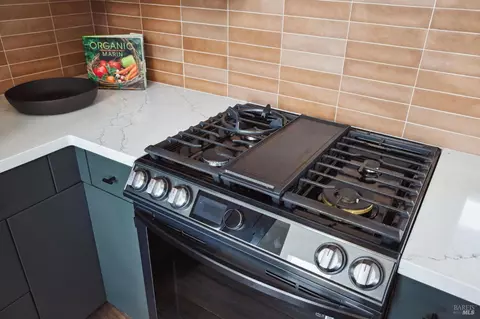 Kitchen - 20970 Heron Dr, Bodega Bay, CA 94923 photo 6 of 6