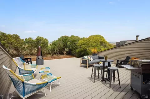 Exterior - 20970 Heron Dr, Bodega Bay, CA 94923 photo 2 of 16
