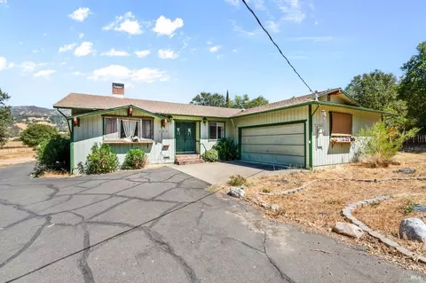 590 Blue Oak Dr, Ukiah, CA 95482
