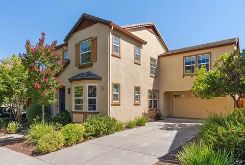 2036 Verbena Dr, Santa Rosa, CA 95404