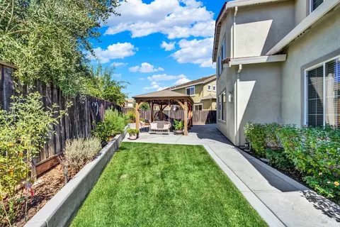 100 Carousel Way, Vacaville, CA 95688 photo 57