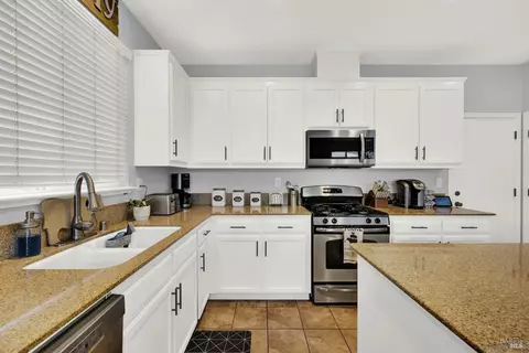 100 Carousel Way, Vacaville, CA 95688 photo 19