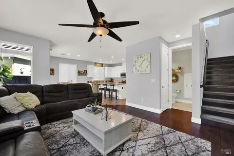 100 Carousel Way, Vacaville, CA 95688 photo 10