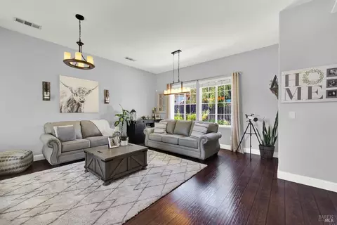 100 Carousel Way, Vacaville, CA 95688 photo 7