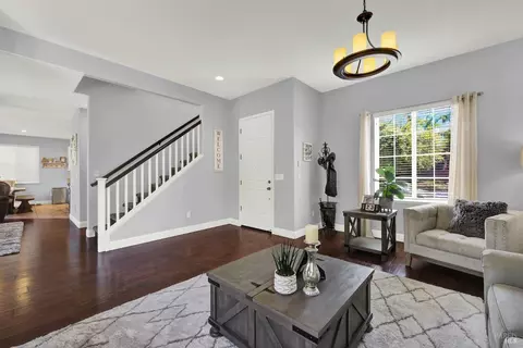 100 Carousel Way, Vacaville, CA 95688 photo 8