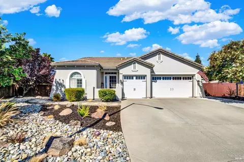 424 Three Rivers Ct, Vacaville, CA 95688