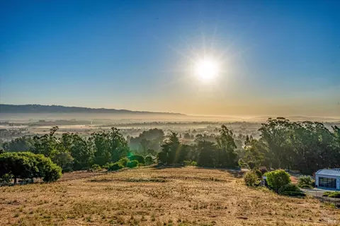 344 Anglers Way, Petaluma, CA 94952
