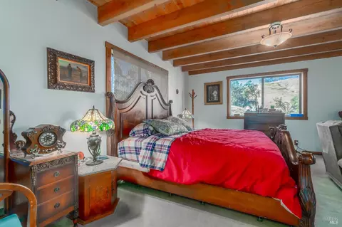 Bedroom - 4540 Moose Rd, Ukiah, CA 95482 photo 5 of 15