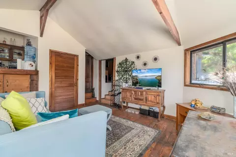 Living - 4540 Moose Rd, Ukiah, CA 95482 photo 7 of 9