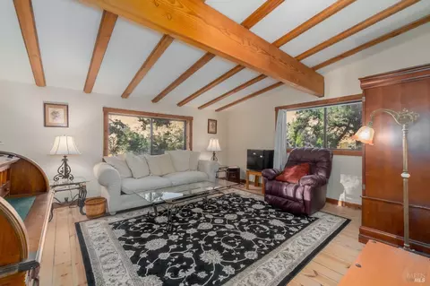 Living - 4540 Moose Rd, Ukiah, CA 95482 photo 5 of 9