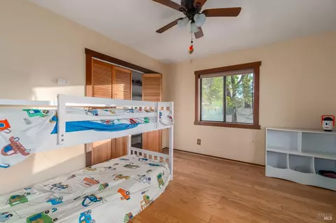 Bedroom - 4540 Moose Rd, Ukiah, CA 95482 photo 14 of 15