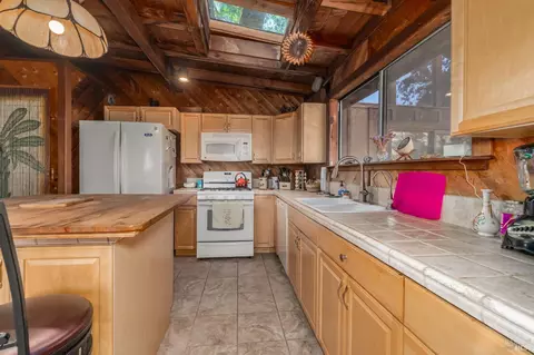 Kitchen - 4540 Moose Rd, Ukiah, CA 95482 photo 3 of 9