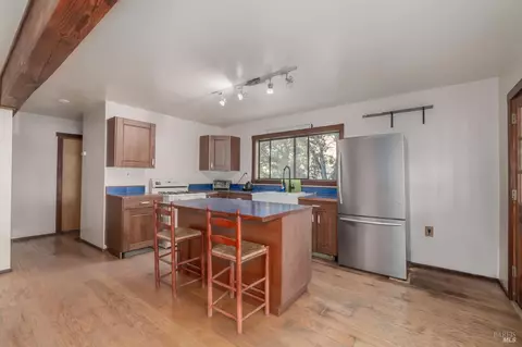 Kitchen - 4540 Moose Rd, Ukiah, CA 95482 photo 6 of 9
