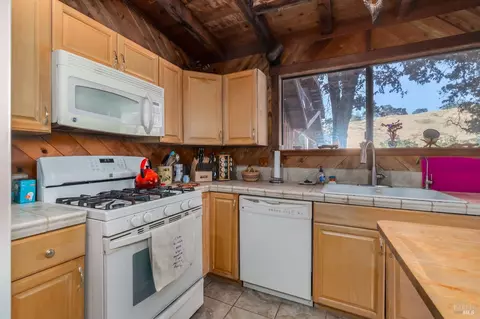 Kitchen - 4540 Moose Rd, Ukiah, CA 95482 photo 2 of 9
