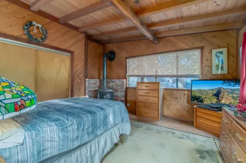 Bedroom - 4540 Moose Rd, Ukiah, CA 95482 photo 2 of 15