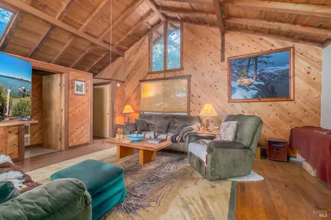 Living - 4540 Moose Rd, Ukiah, CA 95482 photo 3 of 9