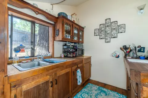 Kitchen - 4540 Moose Rd, Ukiah, CA 95482 photo 5 of 9