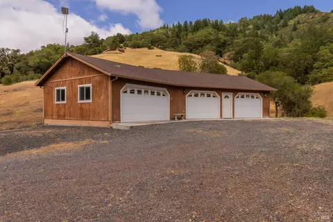 4242 Canyon Rd, Willits, CA 95490 photo 5