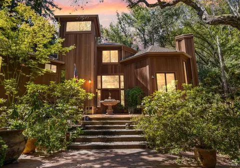 3465 Happy Valley Ct, Santa Rosa, CA 95404