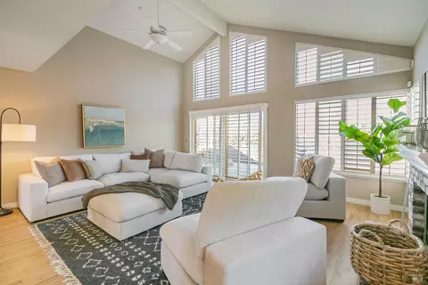 1045 Sandhurst Dr, Vallejo, CA 94591 photo 4