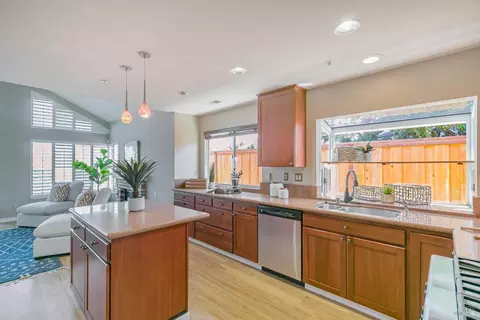 1045 Sandhurst Dr, Vallejo, CA 94591 photo 5