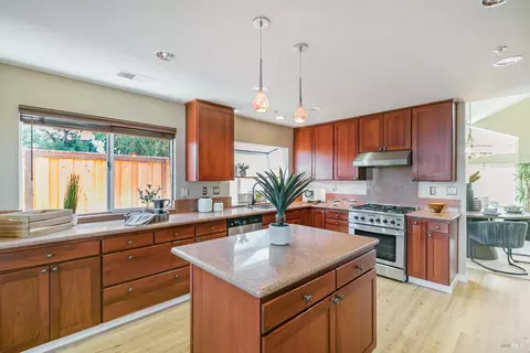 1045 Sandhurst Dr, Vallejo, CA 94591 photo 11