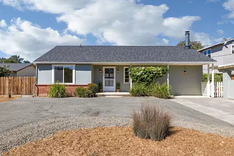 1979 W College Ave, Santa Rosa, CA 95401