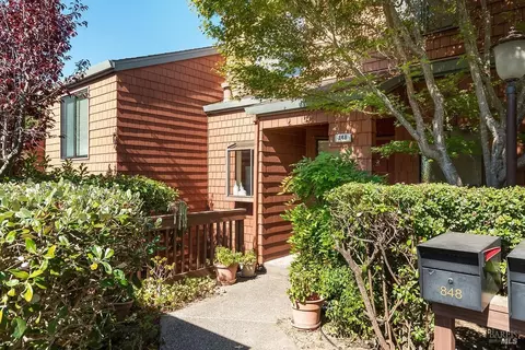 848 Arlene Way, Novato, CA 94947 photo 2
