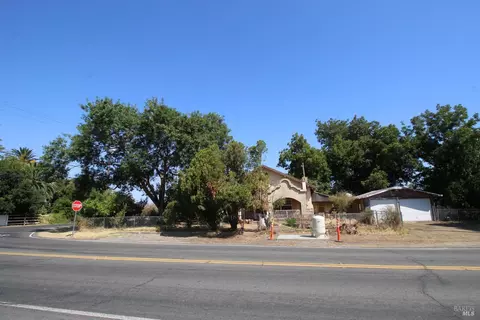 5285 Dixon Ave W, Dixon, CA 95620