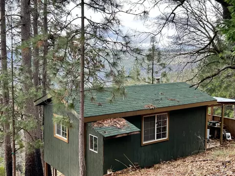 12389 Ridge Rd, Loch Lomond, CA 95461