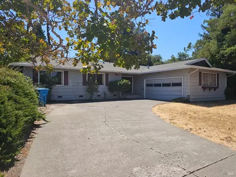 2458 Bethards Dr, Santa Rosa, CA 95405