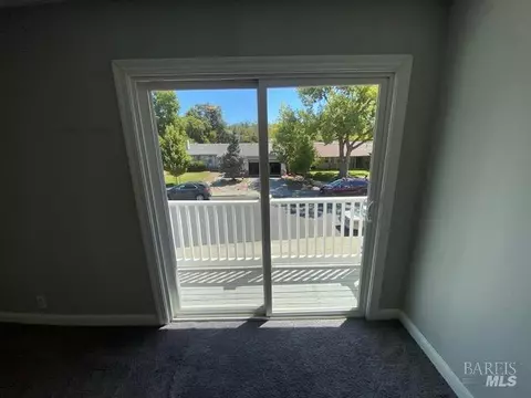 161 Marco Ln, Vacaville, CA 95688 photo 3