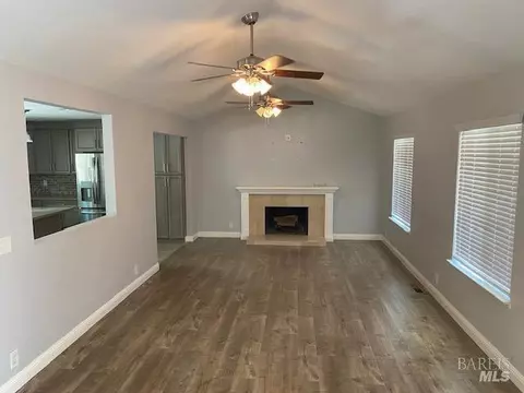 161 Marco Ln, Vacaville, CA 95688 photo 2