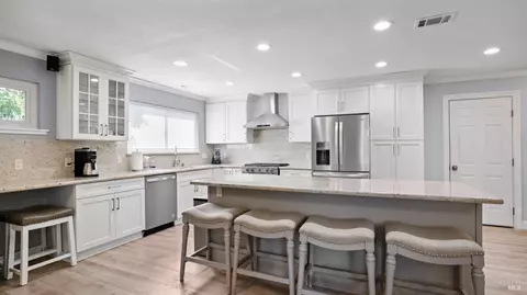 191 Andover Dr, Vacaville, CA 95687