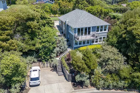 36 Edgewood Ave, Mill Valley, CA 94941