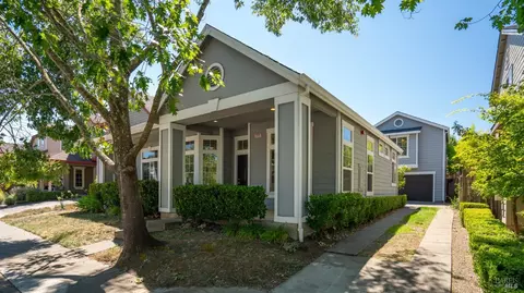 1711 Spur Ridge Ln, Healdsburg, CA 95448