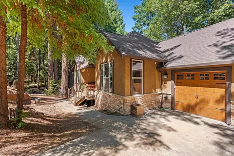 Exterior - 27101 Bear Ter, Willits, CA 95490 photo 4 of 8