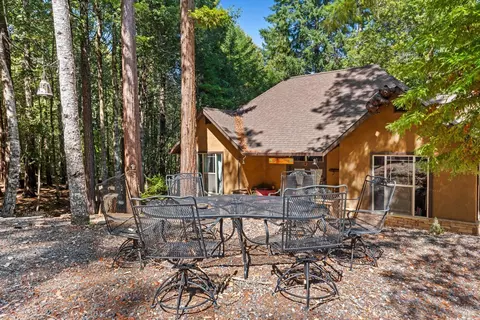 Exterior - 27101 Bear Ter, Willits, CA 95490 photo 3 of 8