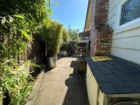 1441 Prentice Dr, Healdsburg, CA 95448 photo 31