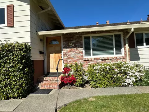 1441 Prentice Dr, Healdsburg, CA 95448 photo 5