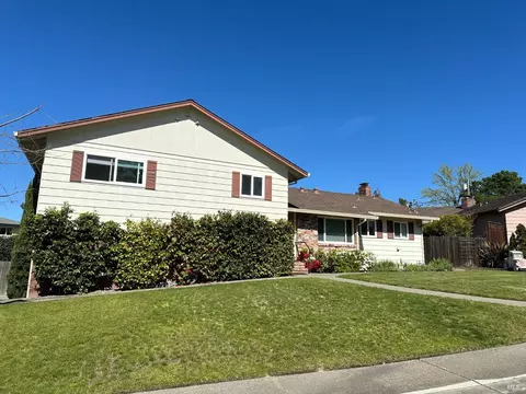 1441 Prentice Dr, Healdsburg, CA 95448 photo 3