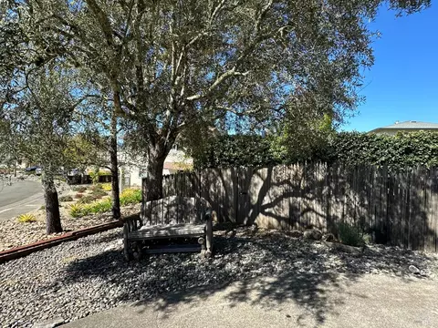 1441 Prentice Dr, Healdsburg, CA 95448 photo 39