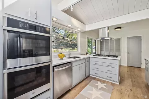 33 Cushing Dr, Mill Valley, CA 94941 photo 22