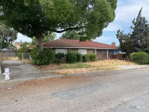 900 Orchard Ln, Antioch, CA 94509