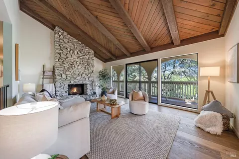 3935 Alta Vista Ave, Santa Rosa, CA 95409