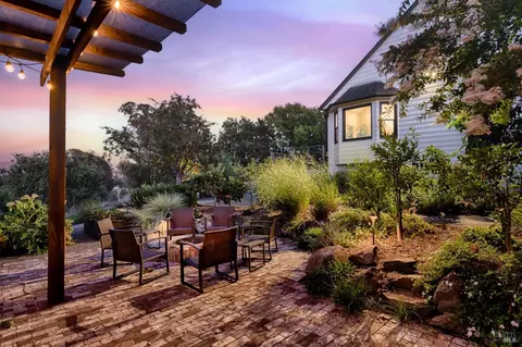 Exterior - 6802 Grove St, Cotati, CA 94931 photo 16 of 18
