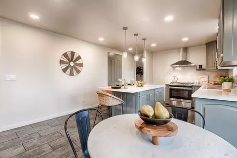 Kitchen - 6802 Grove St, Cotati, CA 94931 photo 9 of 11