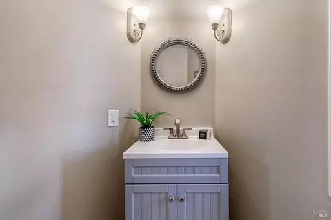Bath - 6802 Grove St, Cotati, CA 94931 photo 2 of 10