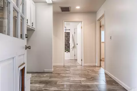 Entry Way - 6802 Grove St, Cotati, CA 94931 photo 7 of 7