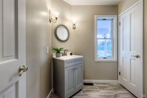 Bath - 6802 Grove St, Cotati, CA 94931 photo 1 of 10